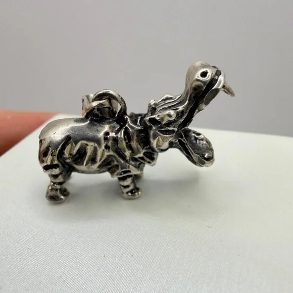 Possible vintage TAXCO sterling silver Hippopotamus charm or pendant! - Picture 6 of 14